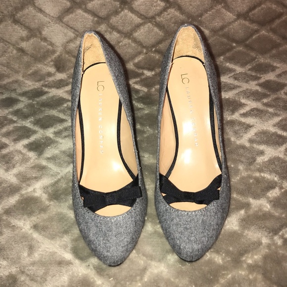 LC Lauren Conrad gray heels with black bow - Picture 3 of 8